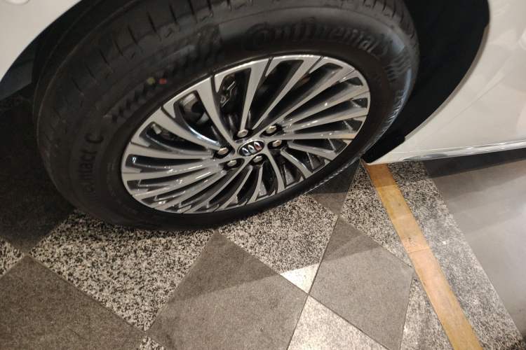 Used Buick Century 2023 2.0T Seven-Seater Deluxe Edition
