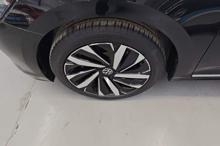 Used Volkswagen Passat 2022 330TSI Elite Edition Custom Version
