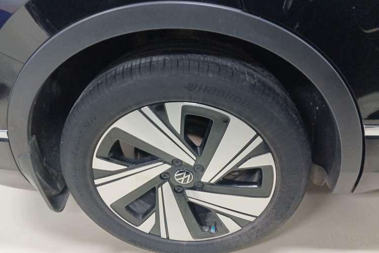 Used Volkswagen Tiguan L 2023 Restyled 330TSI Automatic Two-Wheel Drive R-Line Enhanced Comfort Version