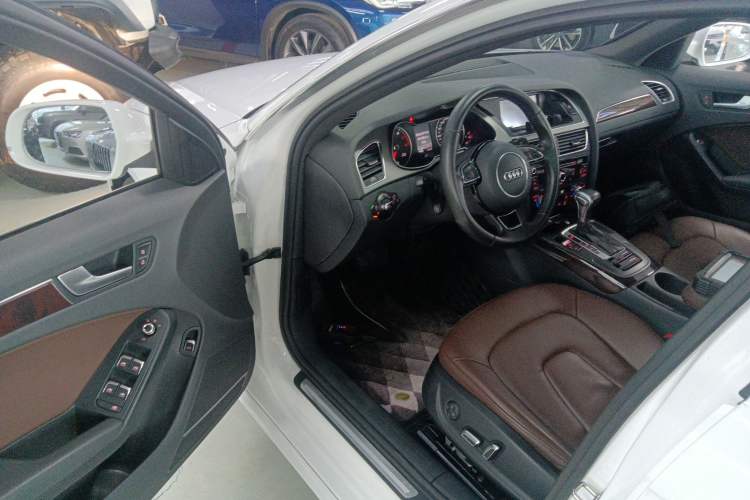 Used Audi A4L 2015 35 TFSI Automatic Comfort Model
