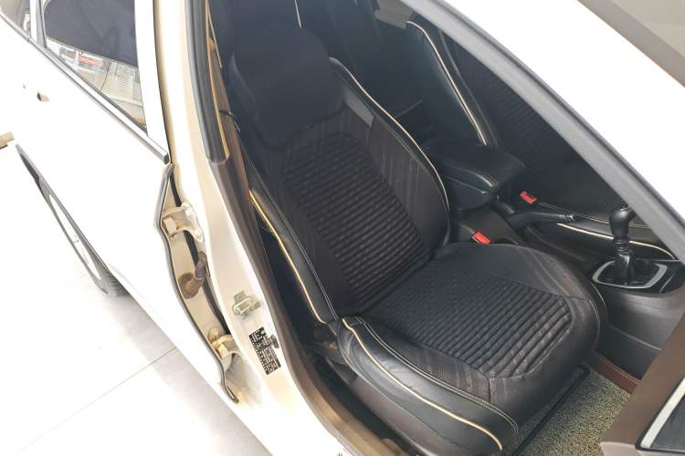 Used Baojun 310W 2017 1.5L Manual Comfort Model China V Standard