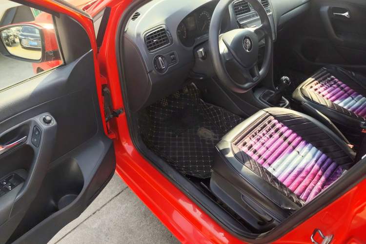 Used Volkswagen Polo 2016 1.4L Manual Fashion Model