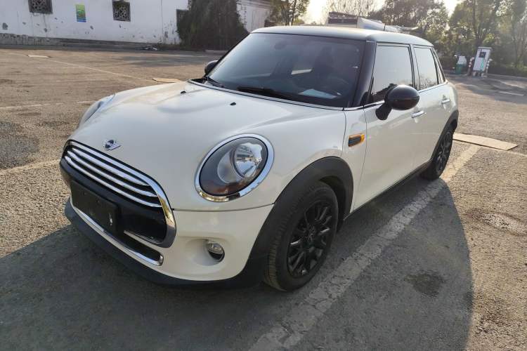 Used MINI MINI 2016 1.5T COOPER Five-Door Edition