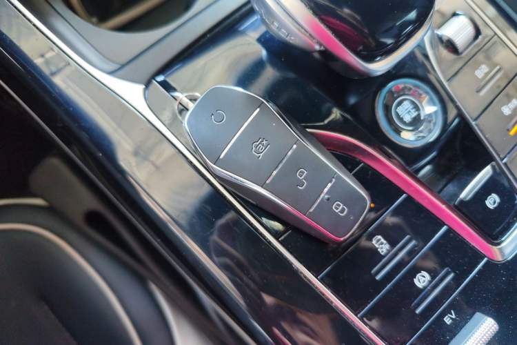 Used BYD Qin PLUS 2021 DM-i 55KM Flagship Model
