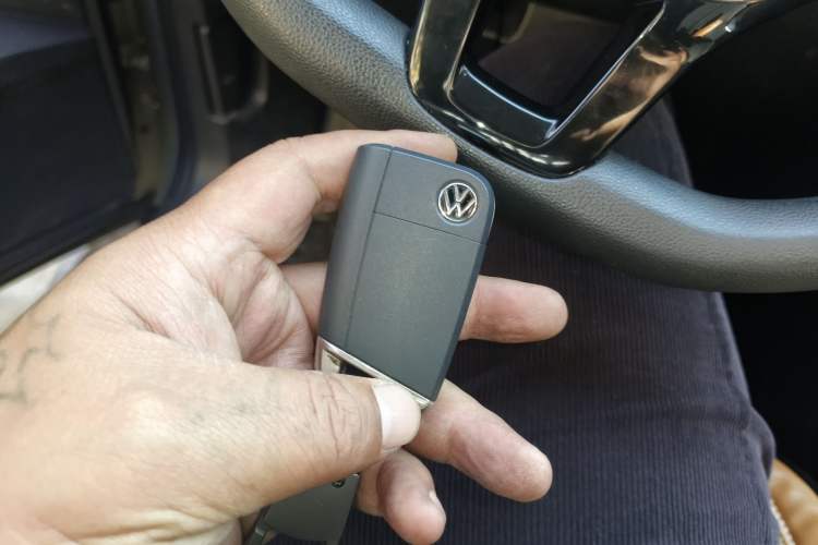 Used Volkswagen Tiguan L 2021 280TSI Automatic Two-Wheel Drive Smart Edition
