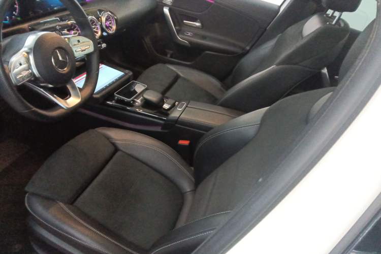 Used Mercedes-Benz A-Class 2021 A 200 L Sport Sedan Fashion Model
