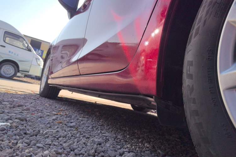 Used Mazda Mazda 3 Axela 2014 Sedan 1.5L Automatic Comfort Model
