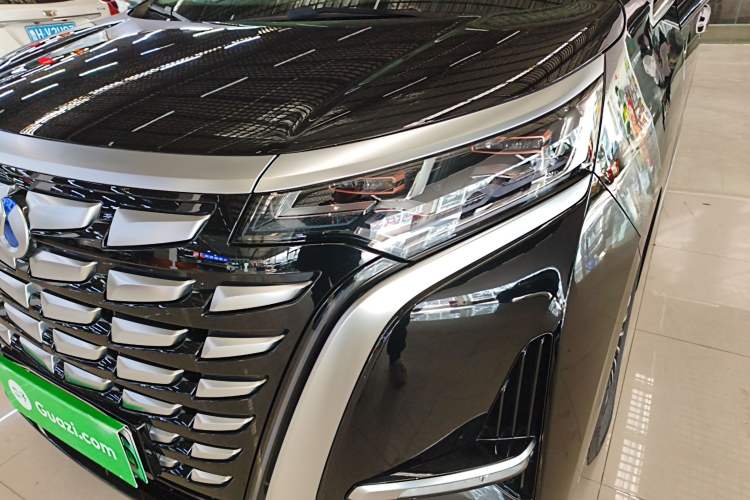 Used Denza D9 2024 DM-i 980 Four-Wheel Drive Flagship Model
