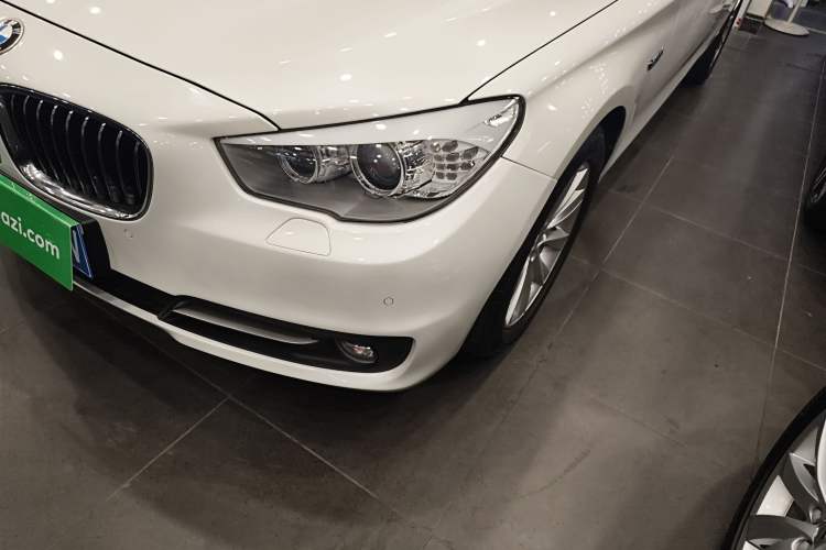 Used BMW 5 Series GT 2014 528i Leading Model