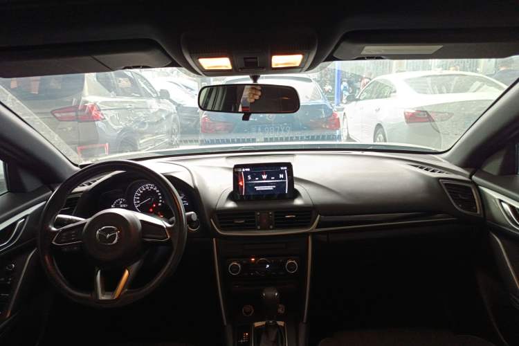 Used Mazda CX-4 2018 2.0L Automatic Two-Wheel Drive Blue Sky Exploration Version China V Standard
