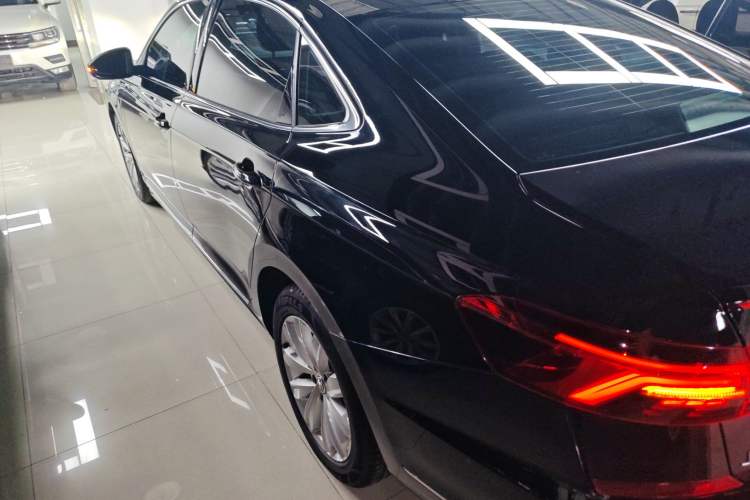 Used Volkswagen Passat 2019 330TSI Elite Edition China VI
