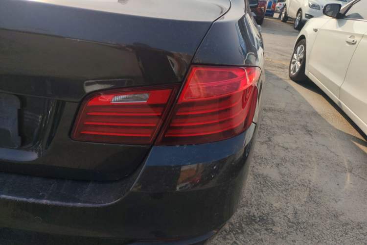 Used BMW 5 Series 2014 520Li Elegant Model
