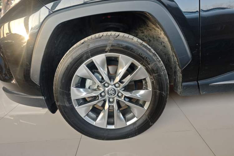 Used Toyota Wildlander 2023 2.0L CVT Two-Wheel Drive Leading Edition