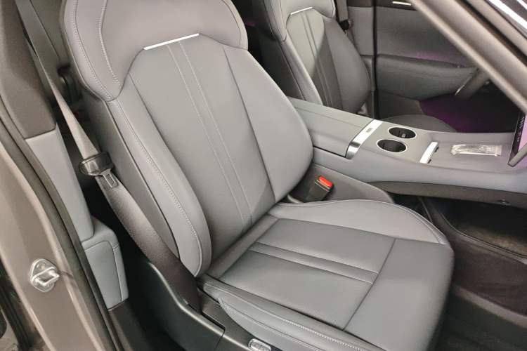 Used  YU7 2025 Ultra-Long Range All-Wheel Drive Pro Version
