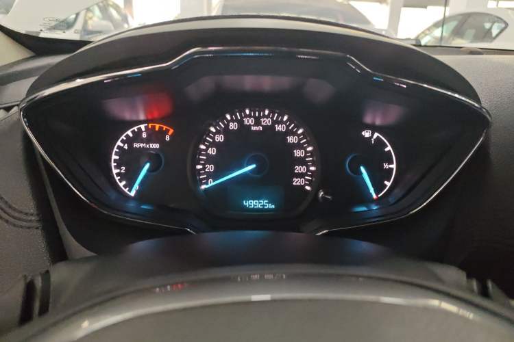 Used Ford Escort 2015 1.5L Manual Fashion Edition
