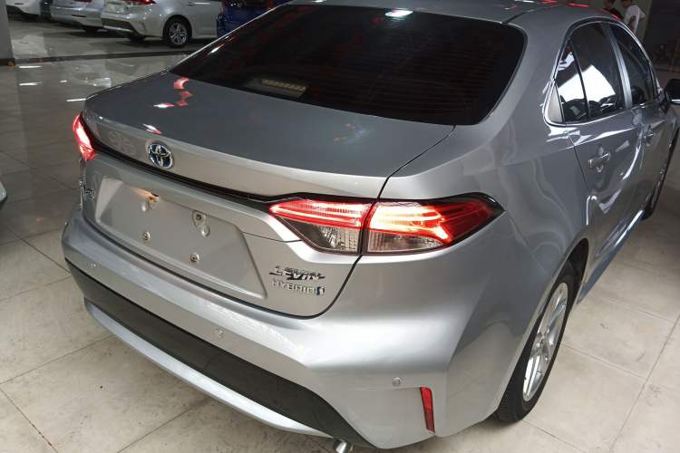 Used Toyota Levin 2019 Dual-Engine 1.8H E-CVT Luxury Edition China VI Standard
