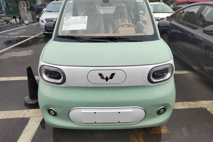 Used Wuling Hongguang MINIEV 2024 3rd Generation 215km Youth Edition