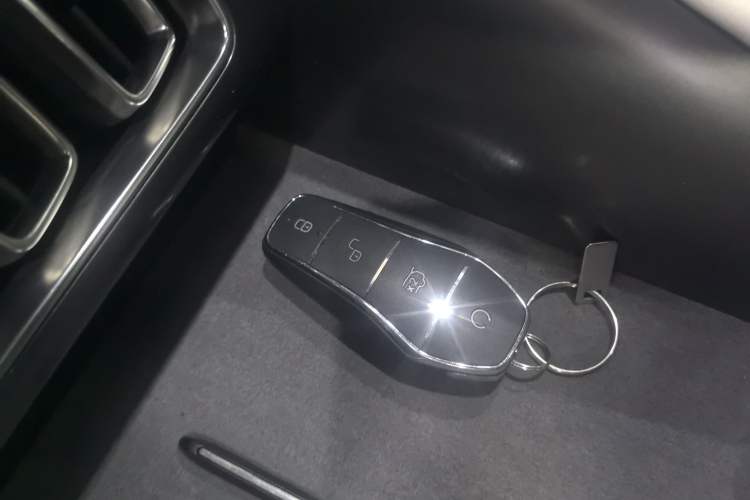 Used BYD Song L EV 2024 662 km Excellence Version