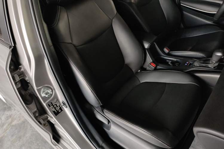 Used Toyota Corolla 2021 Dual-Motor 1.8L E-CVT Flagship Edition
