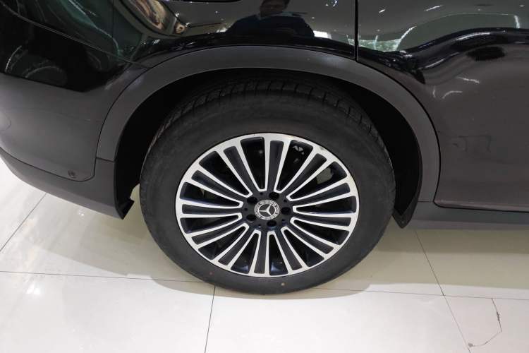 Used Mercedes-Benz GLC 2019 GLC 260 L 4MATIC Dynamic Model
