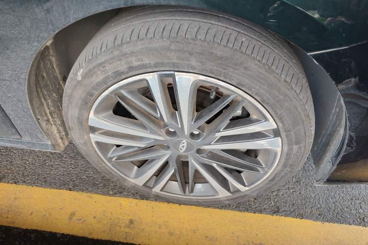 Used Chery Arrizo 8 2023 High-Performance Edition 2.0T DCT Powerfully Equipped
