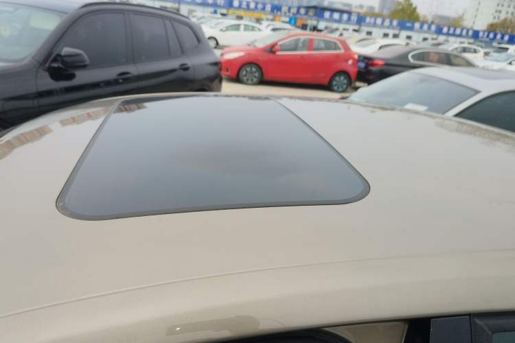 Used Volkswagen Sagitar 2015 1.6L Automatic Comfort Model