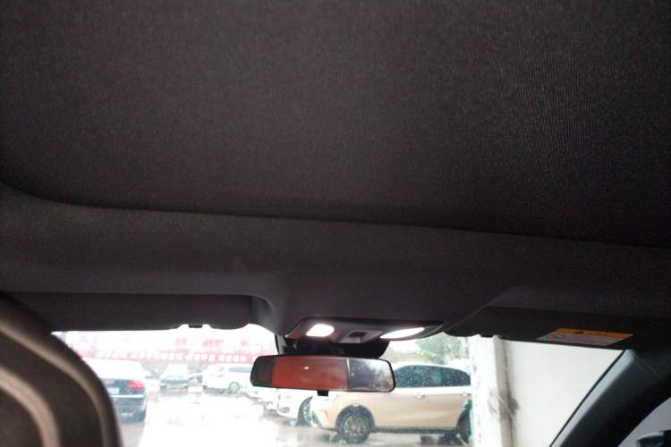 Used Changan UNI-V 2022 1.5T Prestige Version