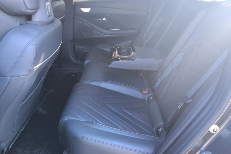 Used  SL03 2023 200Max Range-Extended Version