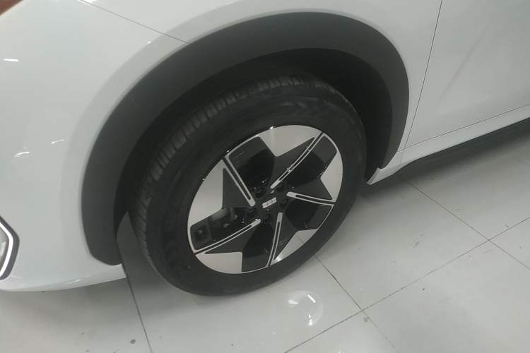 Used  E5 2024 530 km Exploration+ Version
