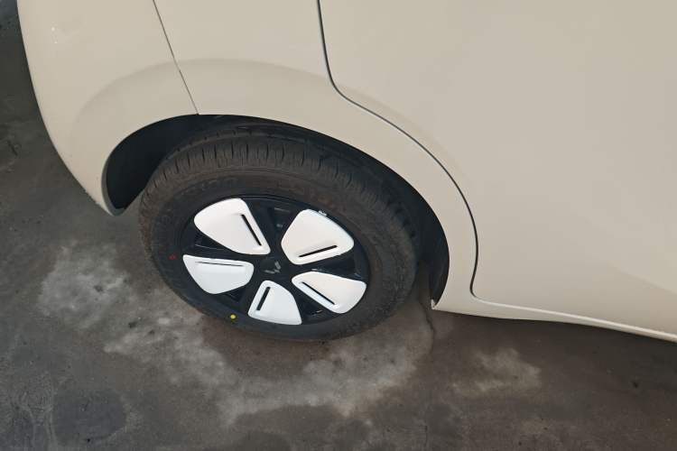 Used Wuling Hongguang MINIEV 2025 Four-Door Version Advanced Edition
