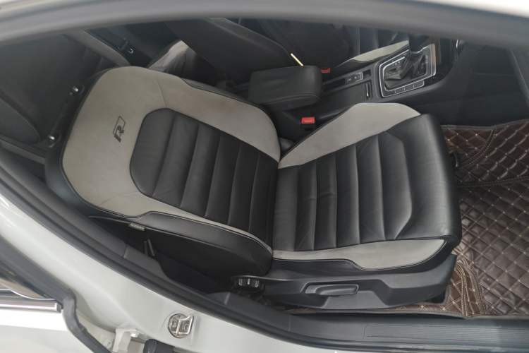 Used Volkswagen Golf 2016 1.4TSI Automatic R-Line
