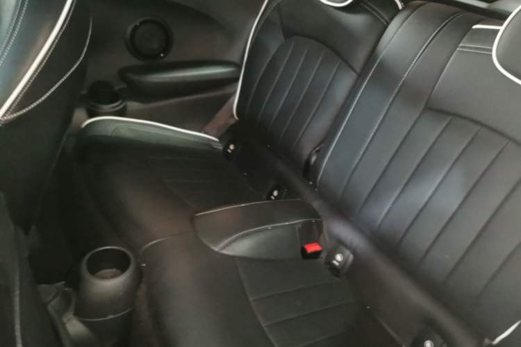 Used  MINI 2016 1.5T COOPER
