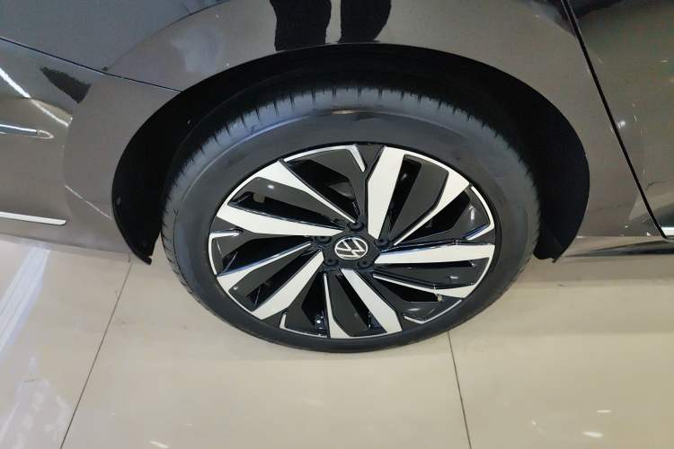 Used Volkswagen Passat 2023 Revised 330TSI Elite Edition
