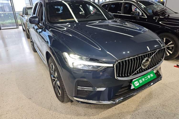 Used Volvo XC60 2023 B5 4x4 Smart Luxury Edition
