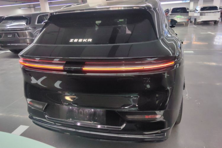 Used Zeekr 7X 2025 100 kWh Long-Range Rear-Wheel Drive with Intelligent Driving Features