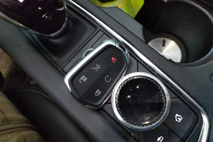 Used Cadillac XT6 2022 2.0T Six-Seater Four-Wheel-Drive Luxury Version
