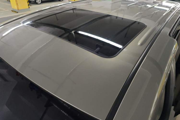 Used Buick GL8 2018 28T Luxury Model China VI Standard