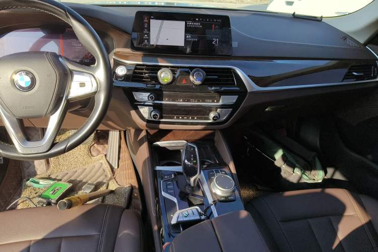 Used BMW 5 Series 2020 525Li Luxury Package
