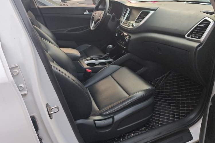 Used Hyundai Tucson 2015 1.6T Dual-Clutch Two-Wheel-Drive Smart Model