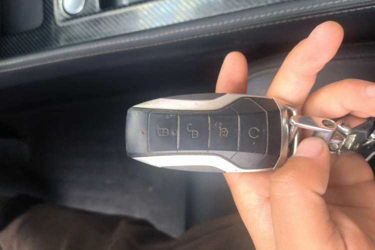 Used BYD Tang 2018 2.0T Automatic SmartConnect Prestige 7-Seater China V Standard