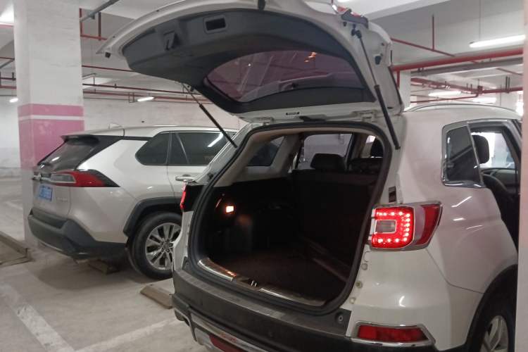 Used Changan CS75 2016 1.8T Automatic Elite Model China V Standard
