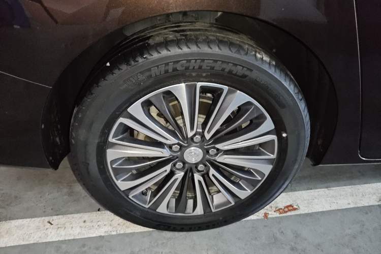 Used Buick GL8 2021 ES Landtrek 653T Luxury Model