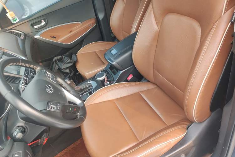 Used Hyundai Santa Fe 2017 2.0T Automatic All-Wheel Drive Smart 7-Seater