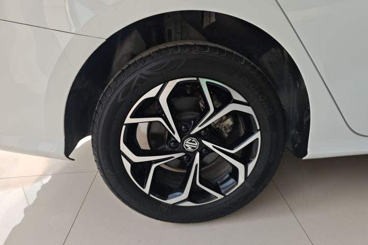 Used MG 5 2023 180 DVVT CVT Luxury Edition
