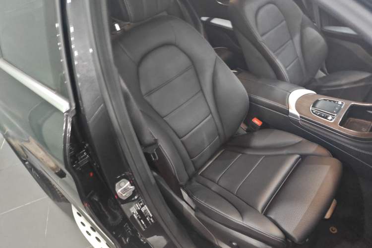 Used Mercedes-Benz GLC 2021 GLC 300 L 4MATIC Dynamic Model
