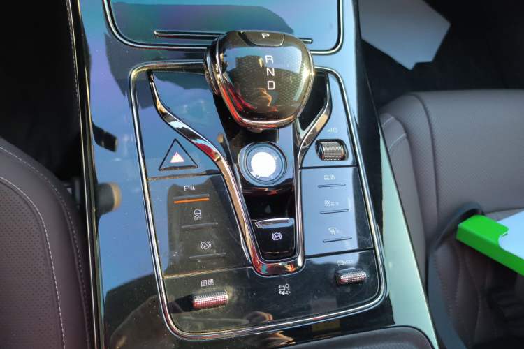 Used BYD Han 2022 EV Genesis Edition 715KM Front-Wheel-Drive Prestige Model
