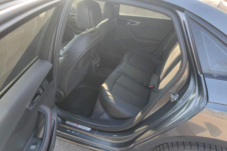 Used Audi A4L 2025 2 Million Units Enjoyment Version 40 TFSI Luxury Dynamic Edition B&O Starry Night Edition