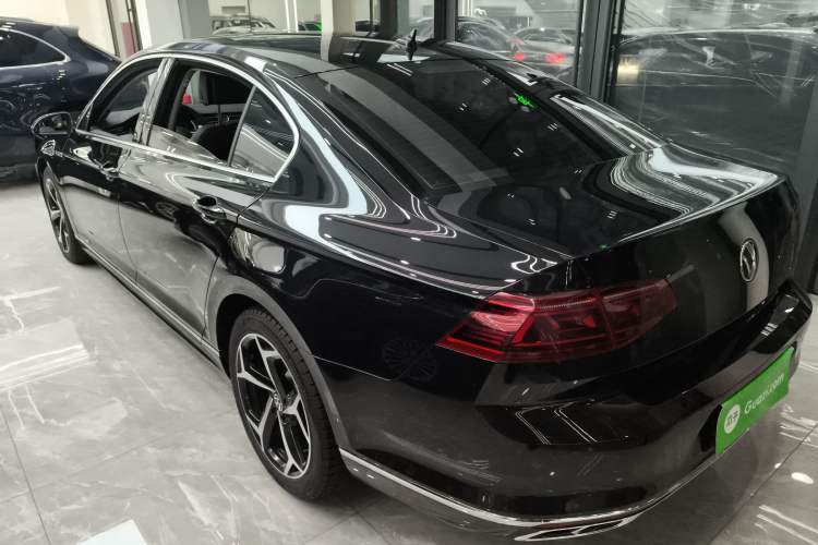 Used Volkswagen Magotan 2023 2 Million Units Commemorative Edition 330TSI DSG Luxury Version
