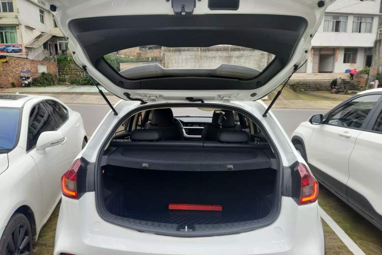 Used Geely Auto Vision X3 2019 Upgraded Model 1.5L CVT Prestige Version
