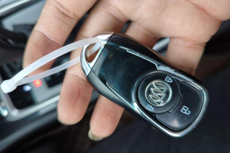 Used Buick GL6 2018 18T 6-Seater Prestige Model
